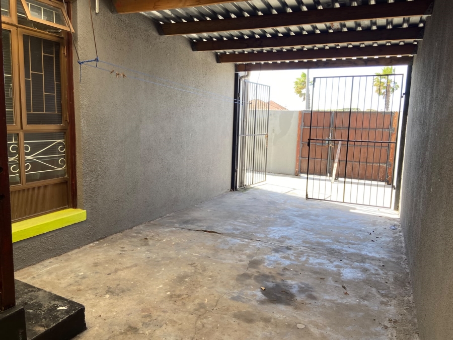 2 Bedroom Property for Sale in Crawford Western Cape